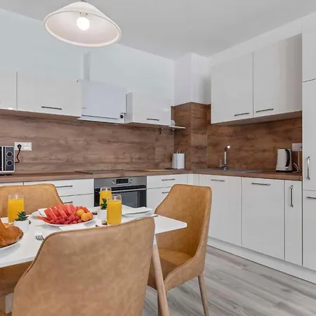 Be A Neighbour To The President Apartment