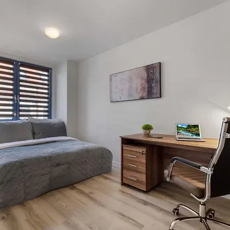 Apartment Be A Neighbour To The President *