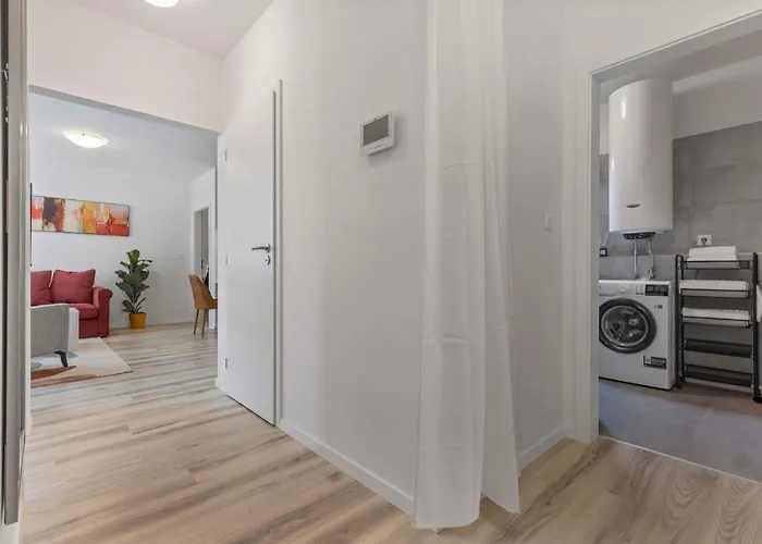 Apartament Be A Neighbour To The President