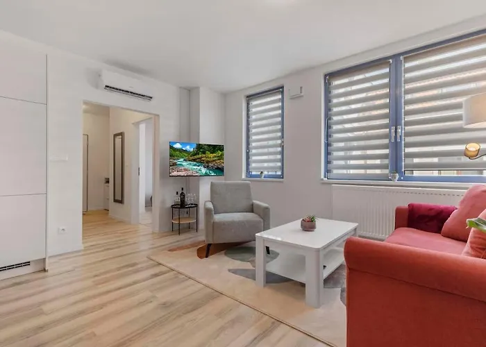 Apartament Be A Neighbour To The President