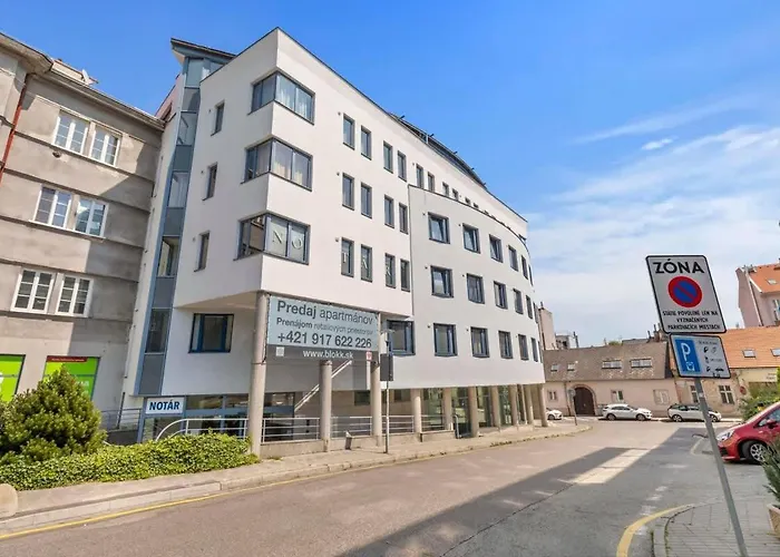 Be A Neighbour To The President *