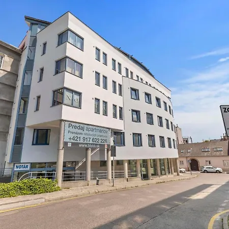 Be A Neighbour To A President *