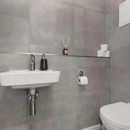 Be A Neighbour To A President *